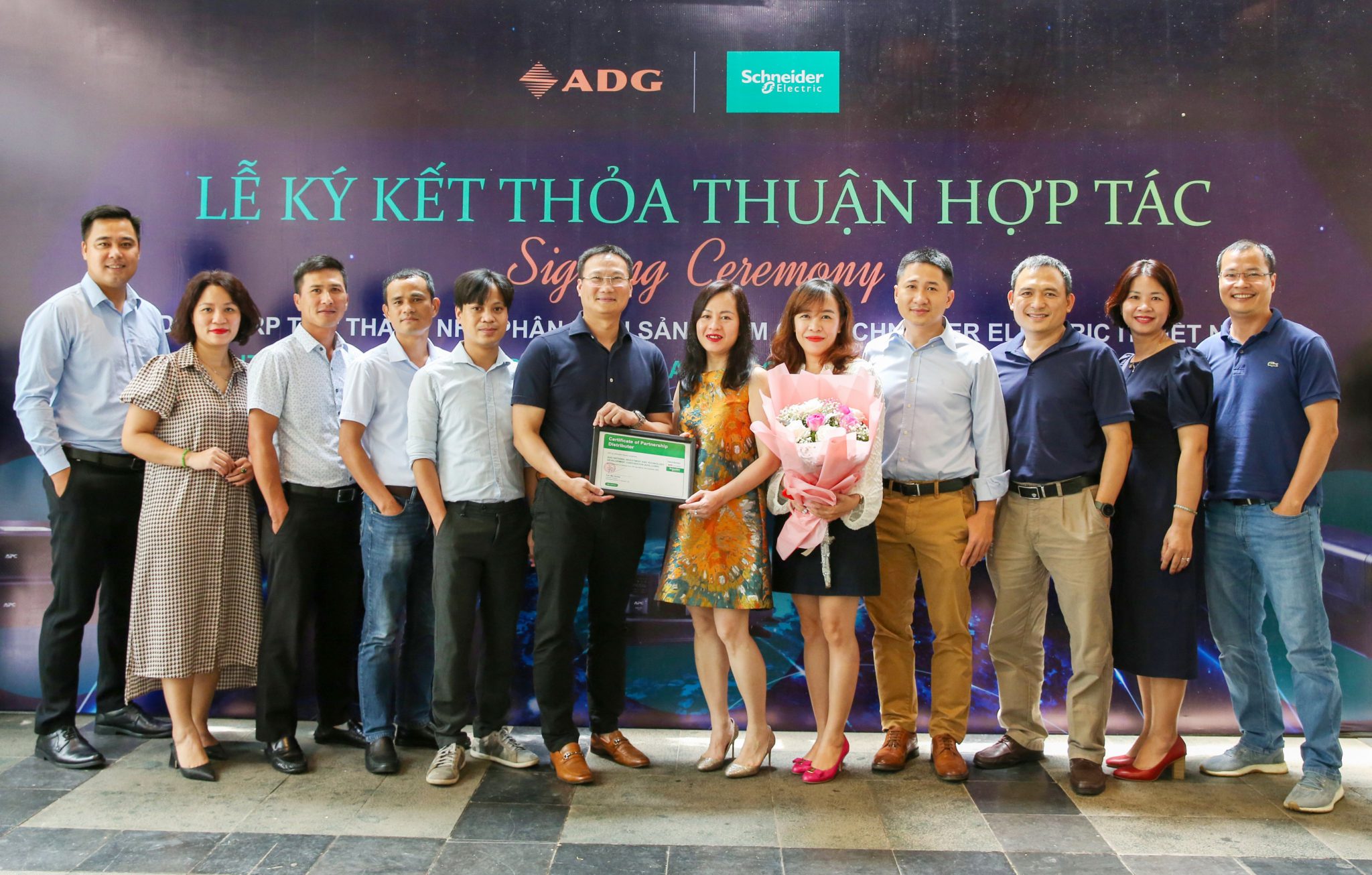 ADG chính thức trở thành Nhà phân phối của APC- Schneider Electric IT Việt Nam